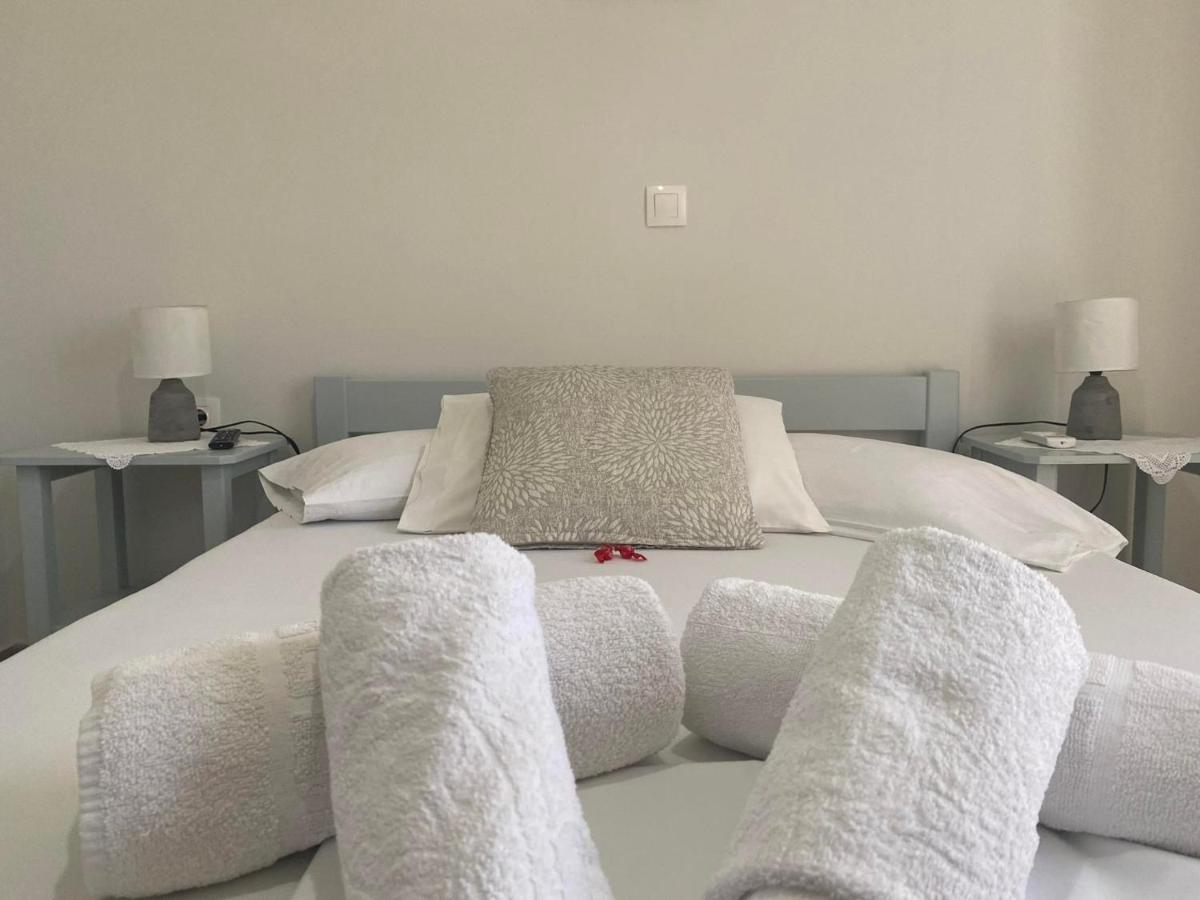 Stelios Zalonis Apartments Tínos エクステリア 写真