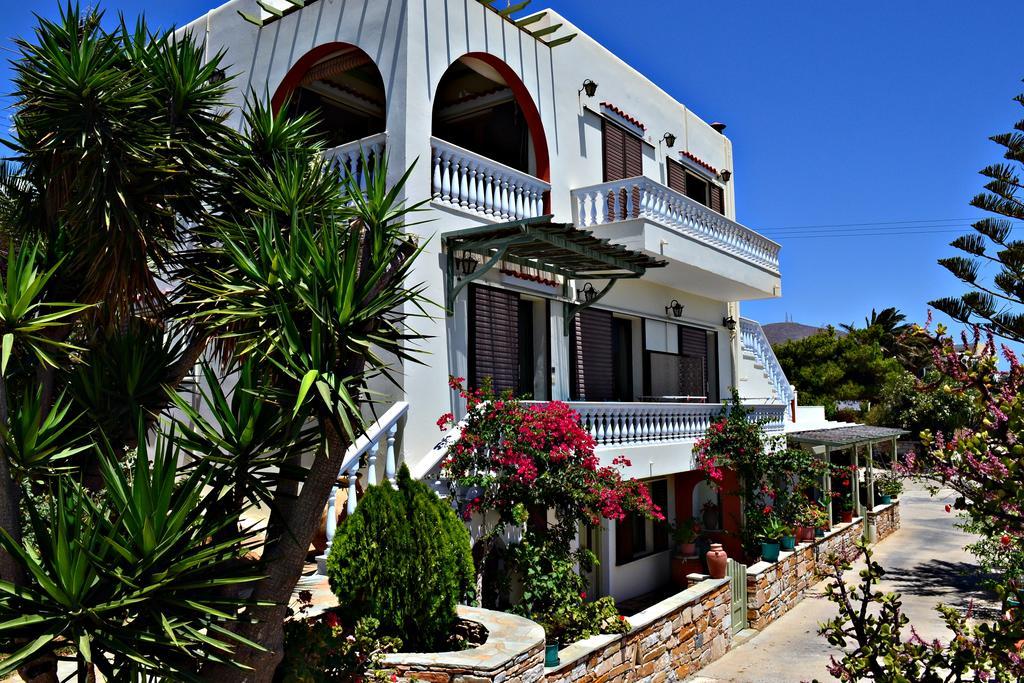 Stelios Zalonis Apartments Tínos エクステリア 写真