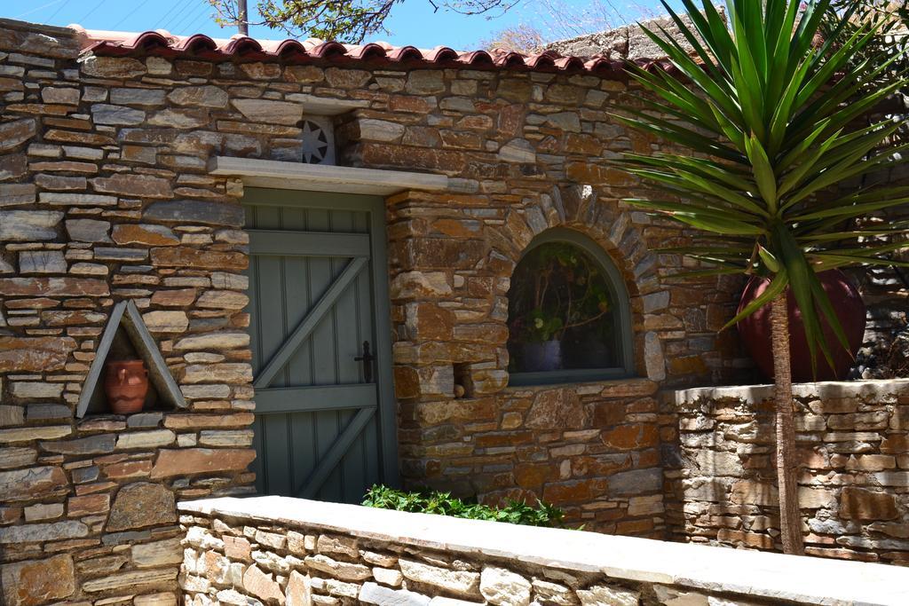 Stelios Zalonis Apartments Tínos エクステリア 写真